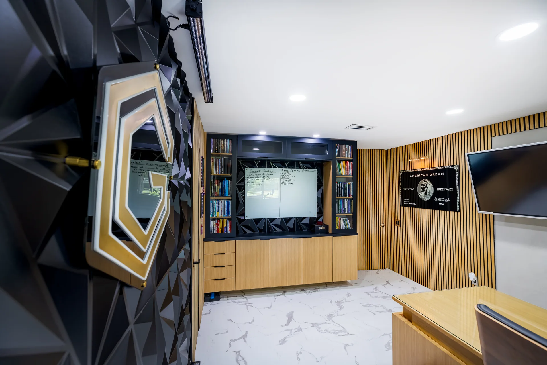 Custom library and workspace with geometric feature